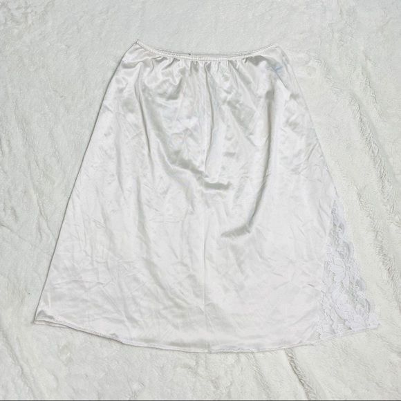 Dresses & Skirts - Midi Skirt with Lace slit